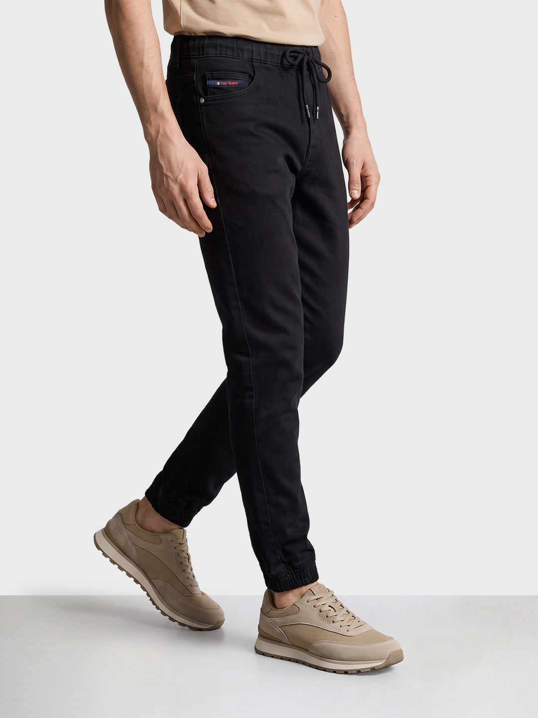 Men's Black Slim Fit Solid Casual Jeans