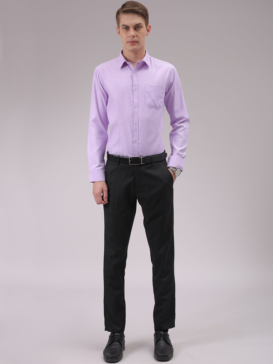 Men's Lavender Slim Fit Solid Formal Shirt