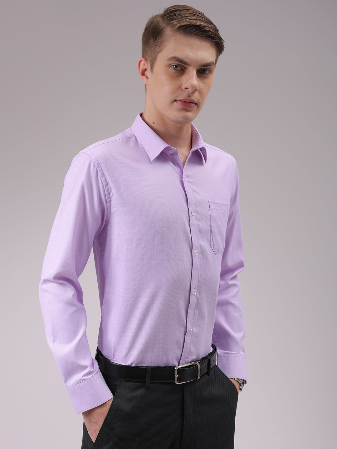 Men's Lavender Slim Fit Solid Formal Shirt