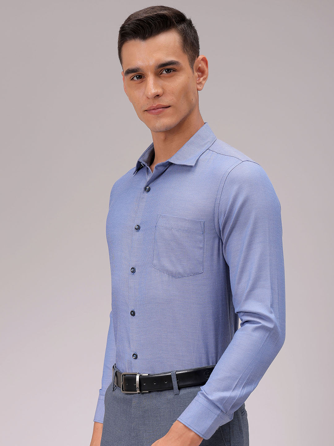 Men's Slim Fit Solid Formal Shirt