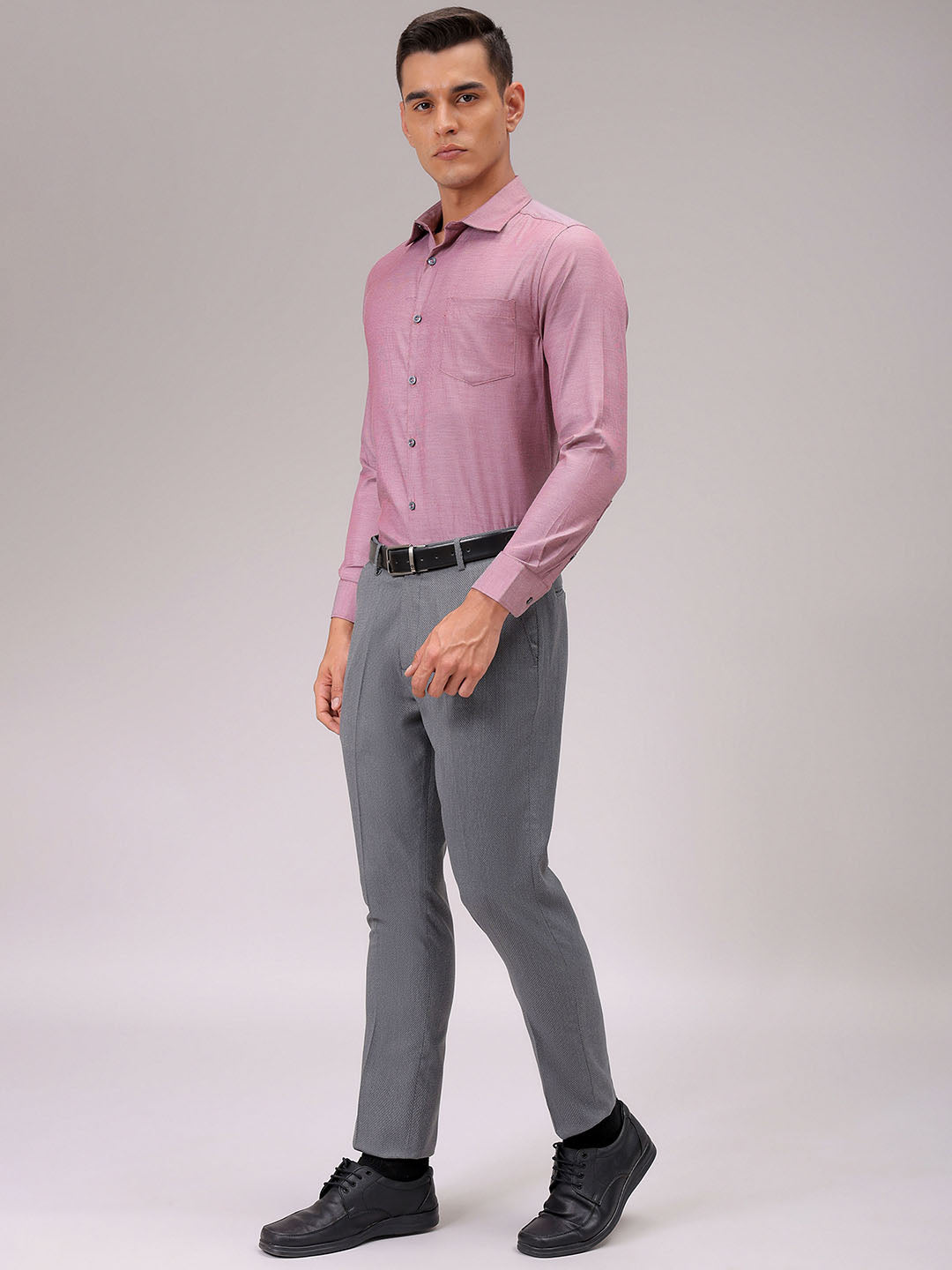 Men's Slim Fit Solid Formal Shirt