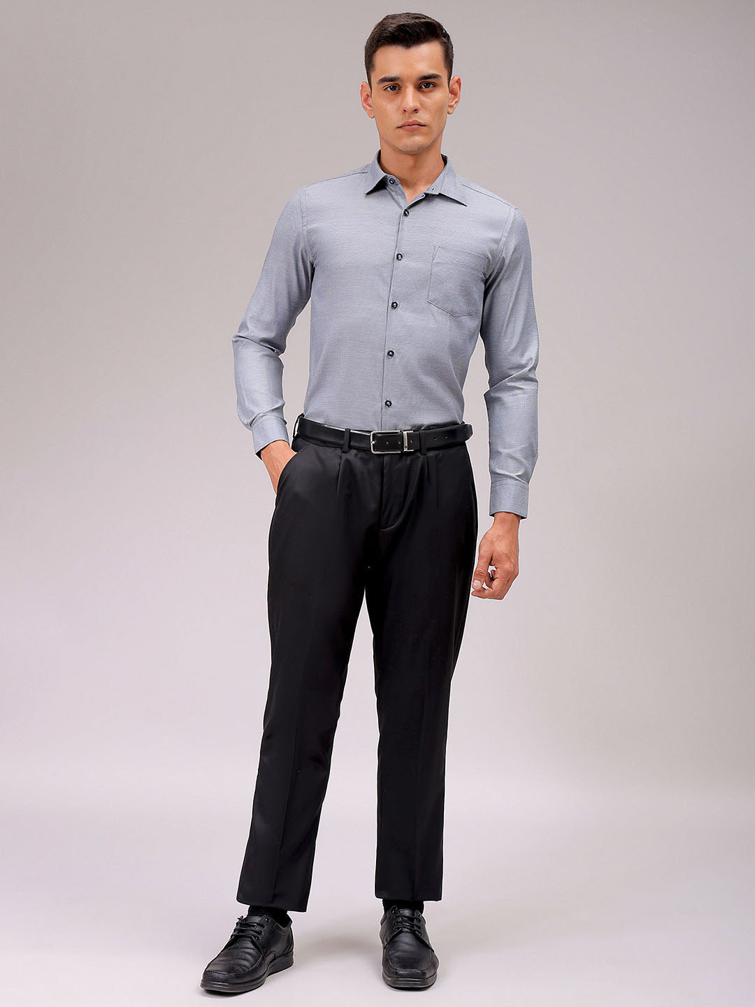 Men's Slim Fit Solid Formal Shirt