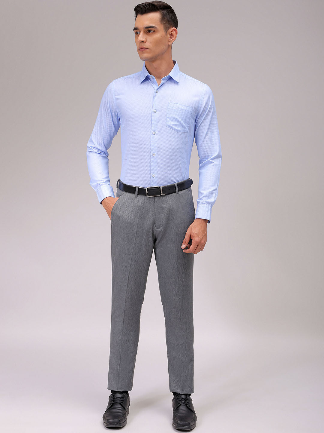 Men's Slim Fit Solid Formal Shirt