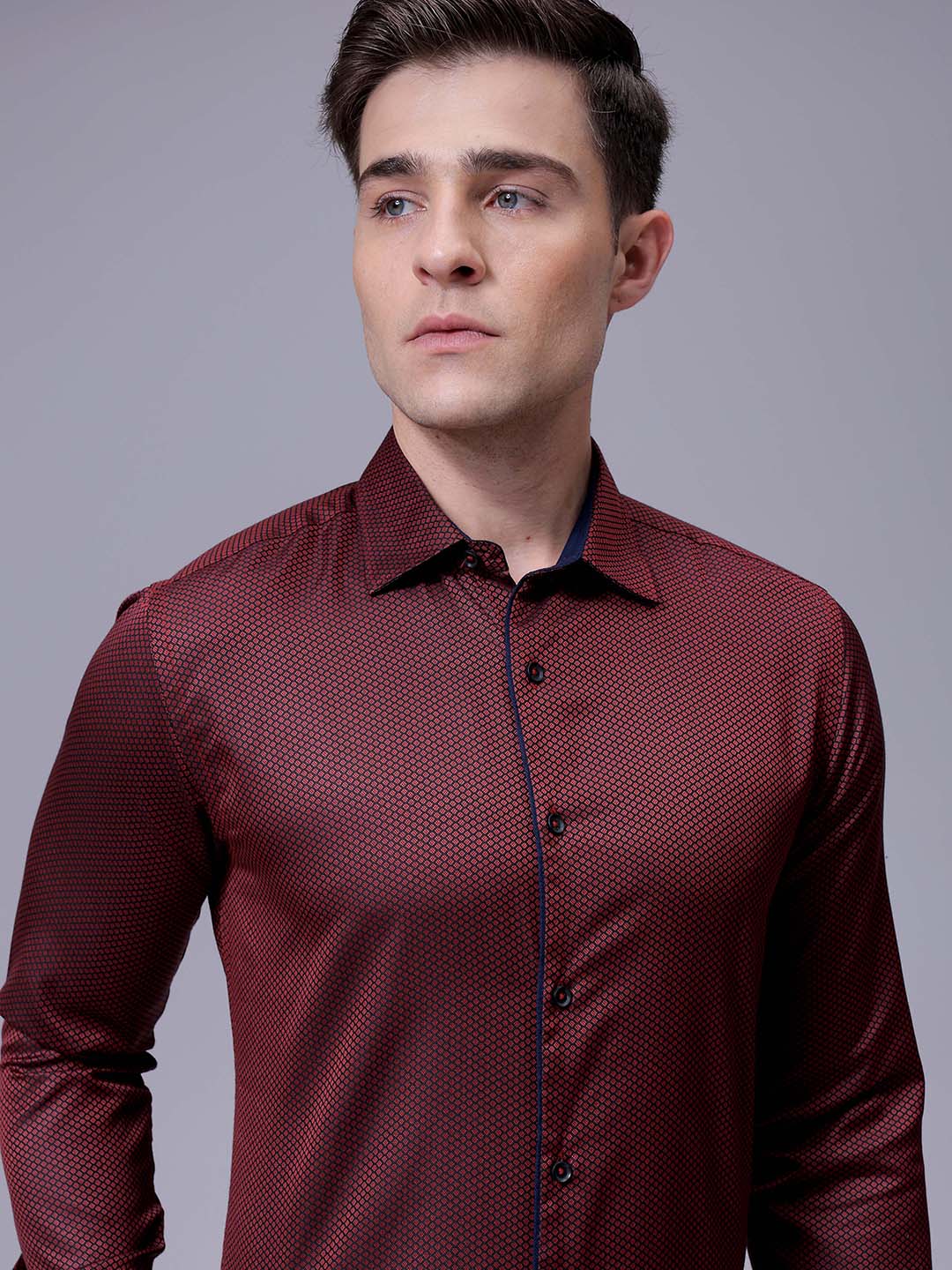 Men's Maroon Slim Fit Solid Formal Shirt