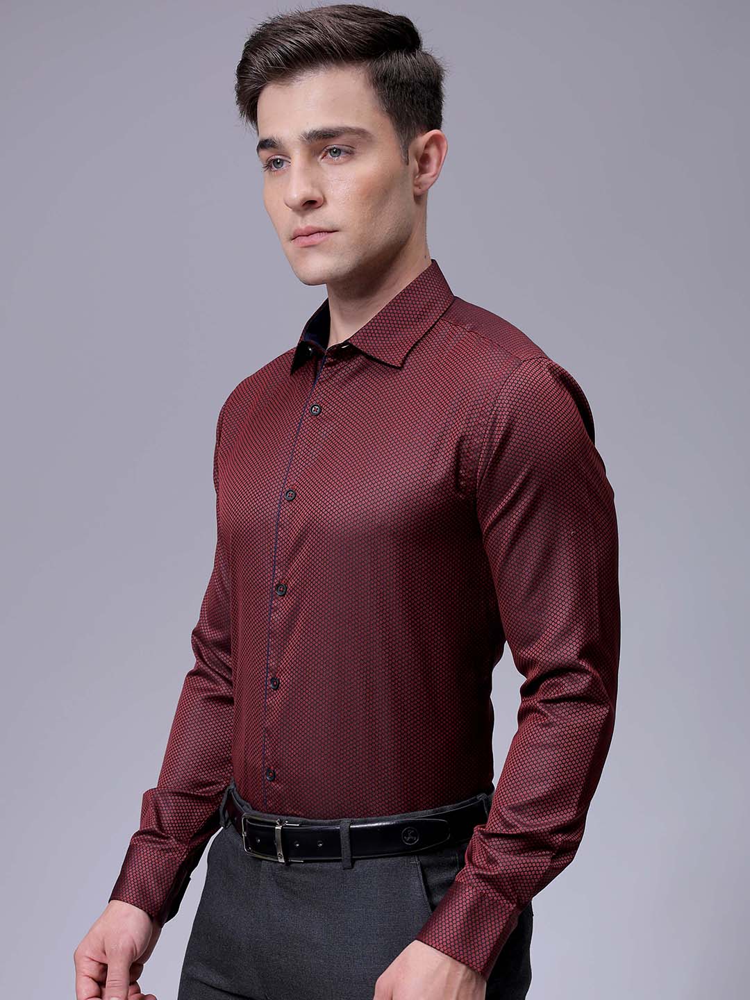 Men's Maroon Slim Fit Solid Formal Shirt