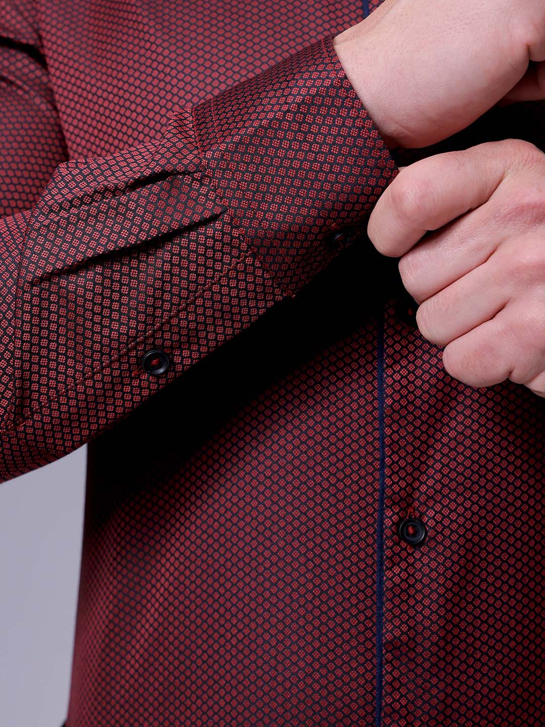 Men's Maroon Slim Fit Solid Formal Shirt