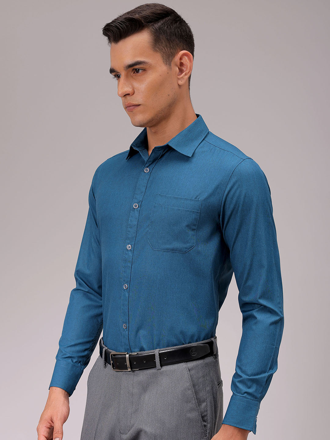 Men's Slim Fit Solid Formal Shirt