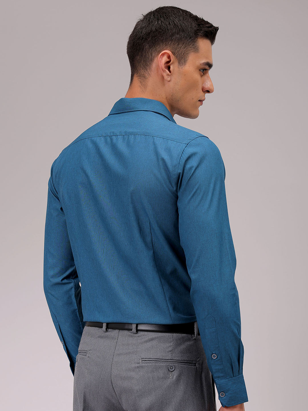 Men's Slim Fit Solid Formal Shirt