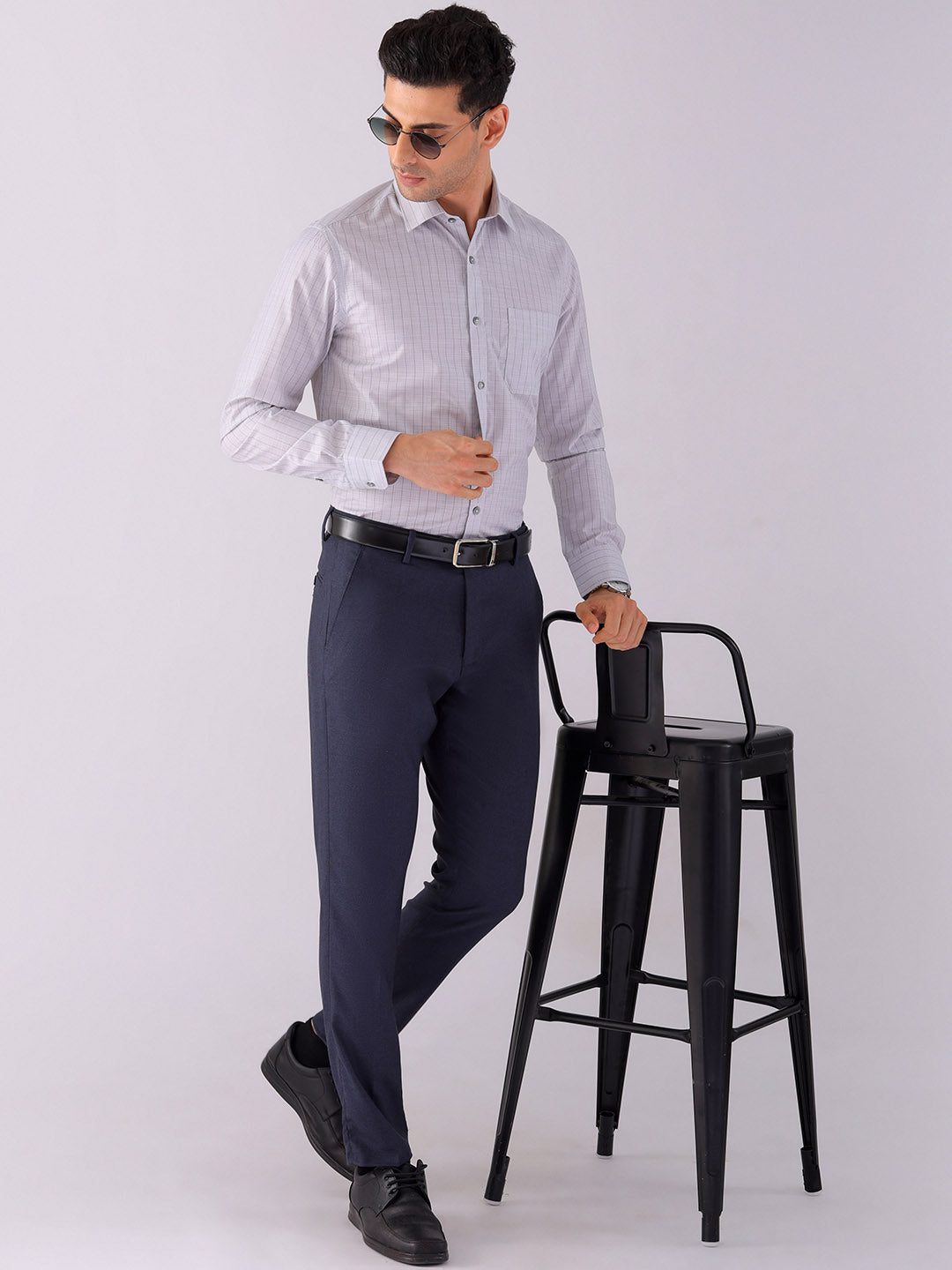 Shop Men's Striped Slim Fit Formal Shirt Online.