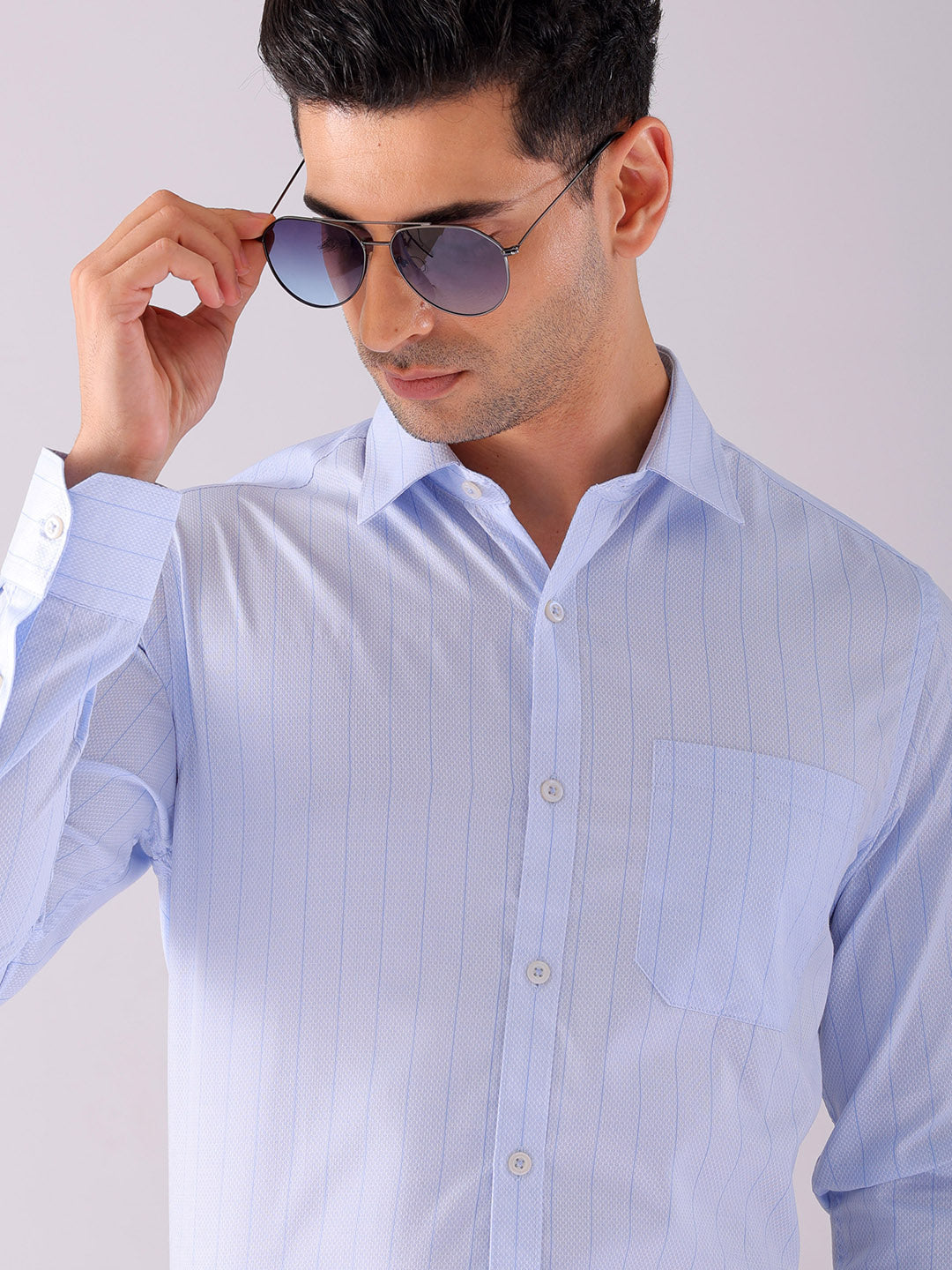 Shop Men's Striped Slim Fit Formal Shirt Online.