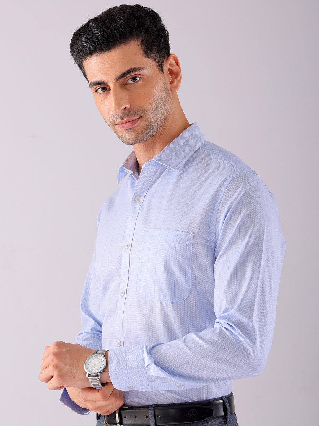 Shop Men's Striped Slim Fit Formal Shirt Online.