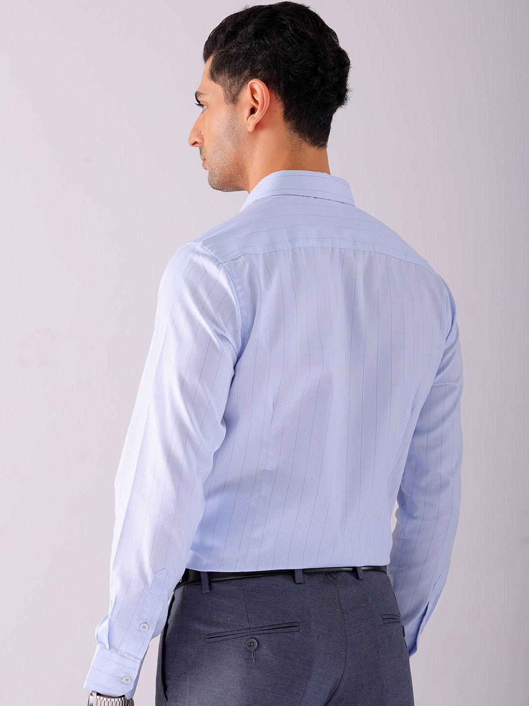 Shop Men's Striped Slim Fit Formal Shirt Online.