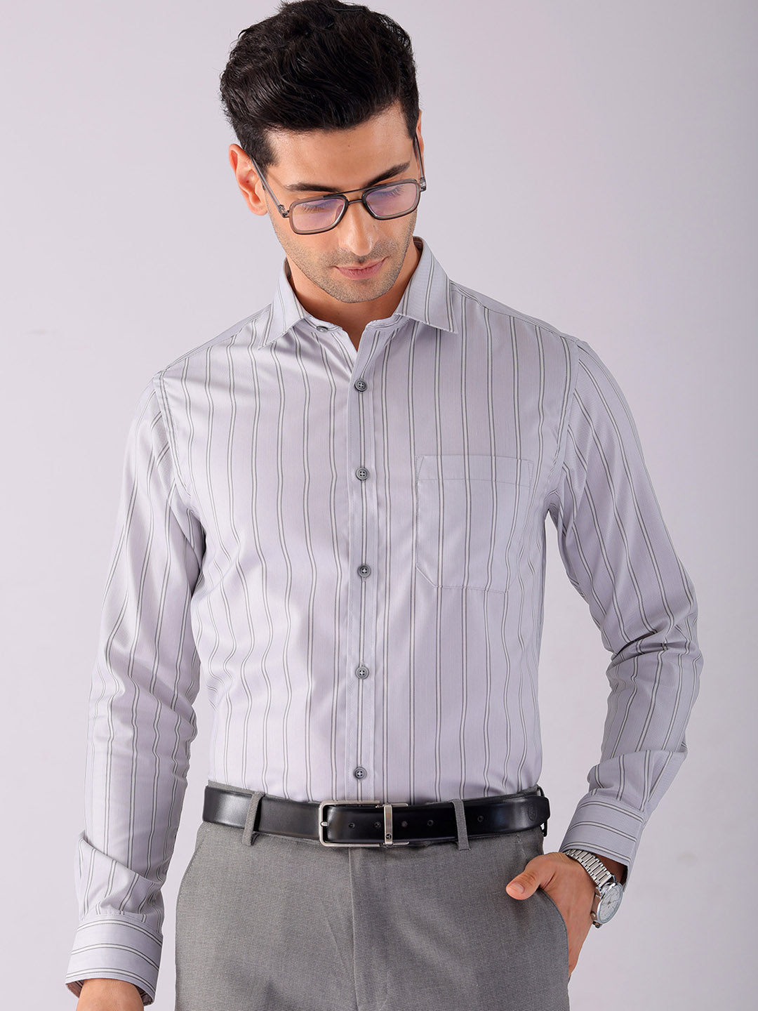 Shop Men's Striped Slim Fit Formal Shirt Online.