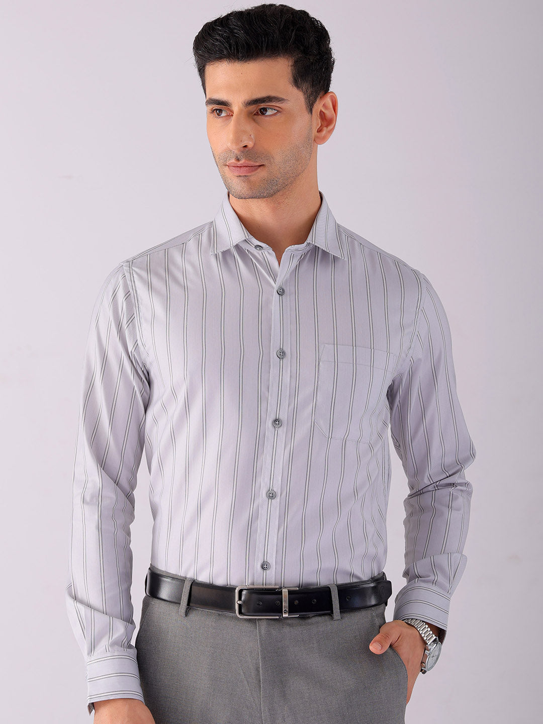 Shop Men's Striped Slim Fit Formal Shirt Online.