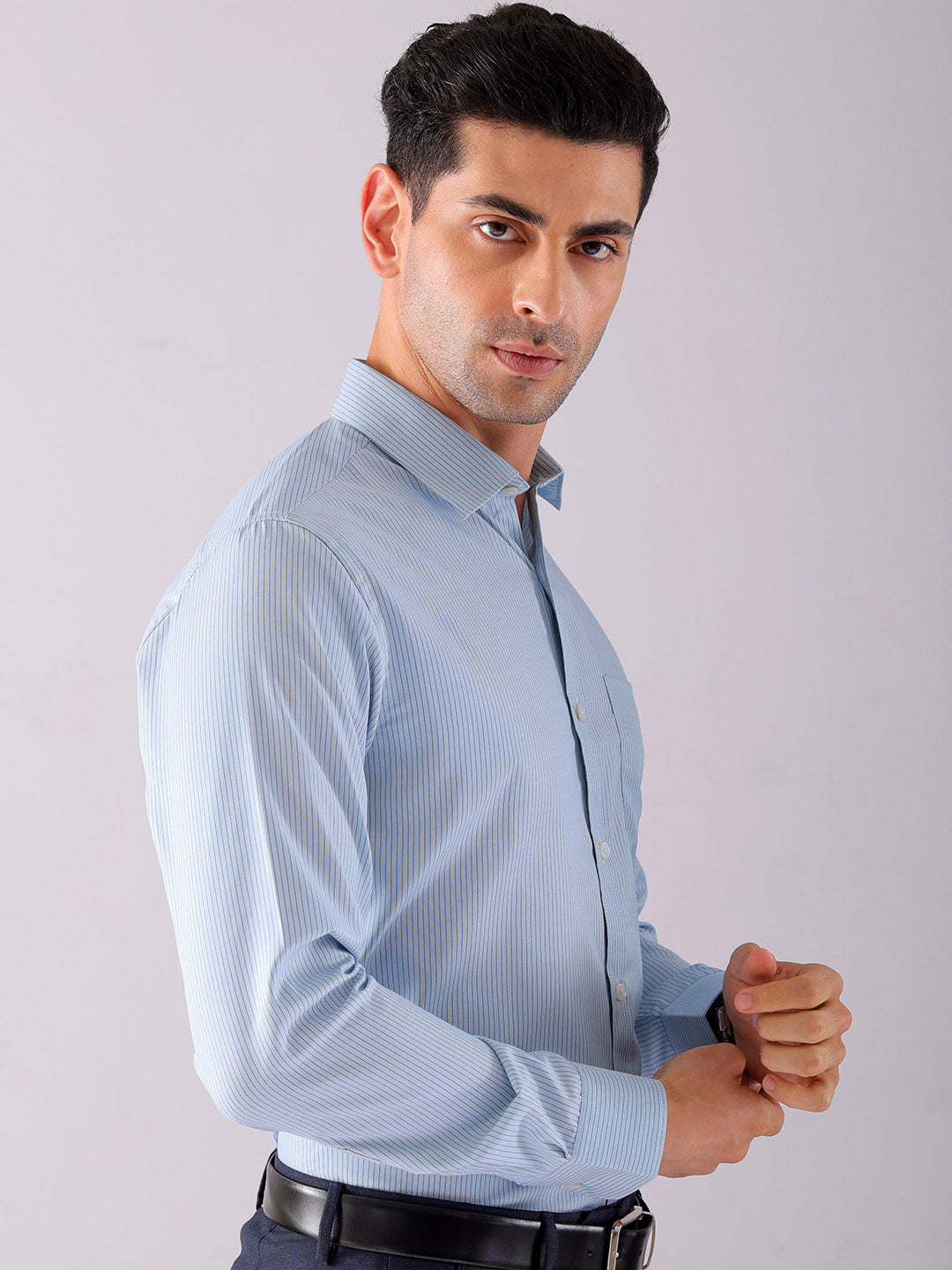 Shop Men's Striped Slim Fit Formal Shirt Online.