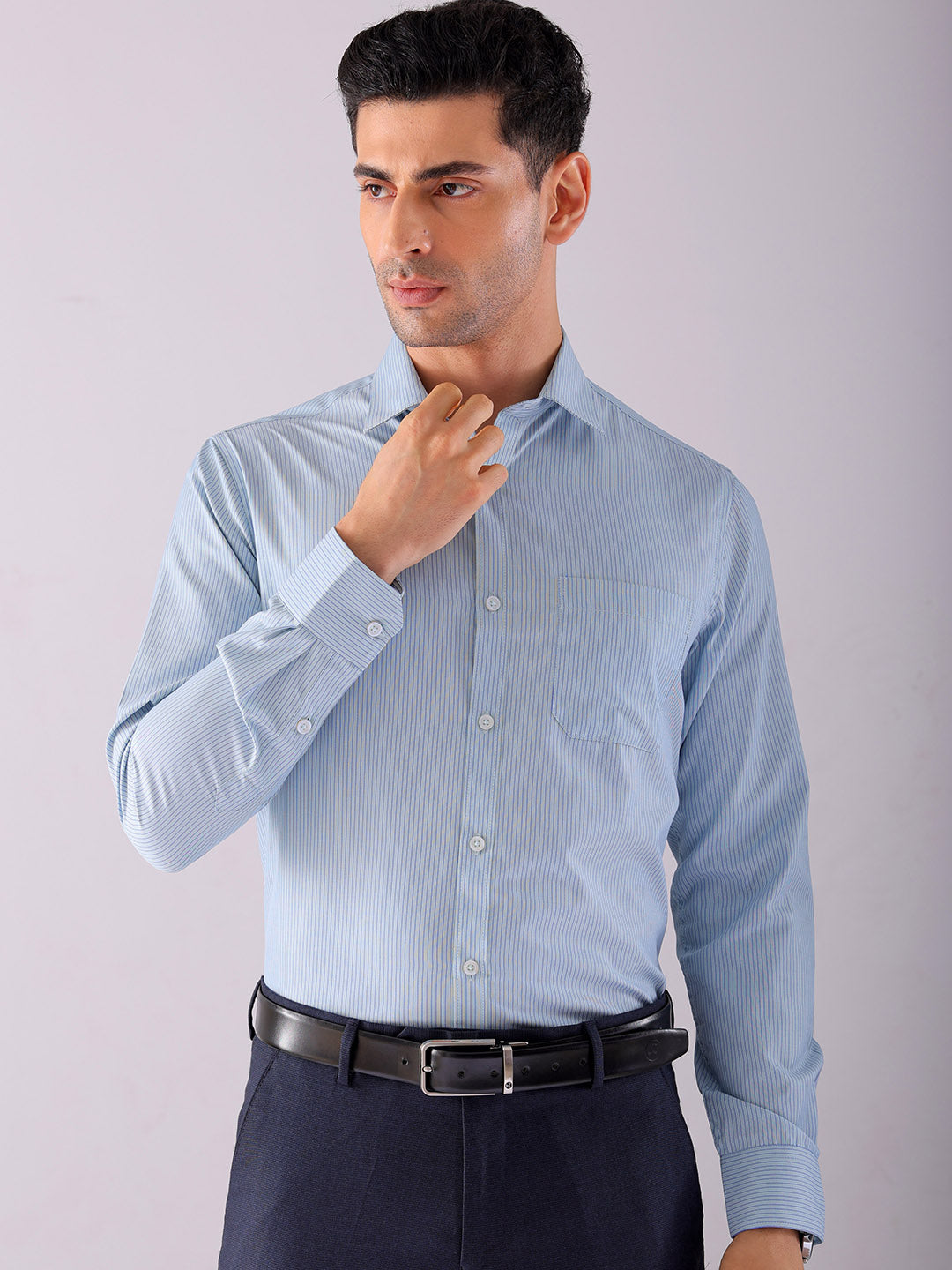 Shop Men's Striped Slim Fit Formal Shirt Online.