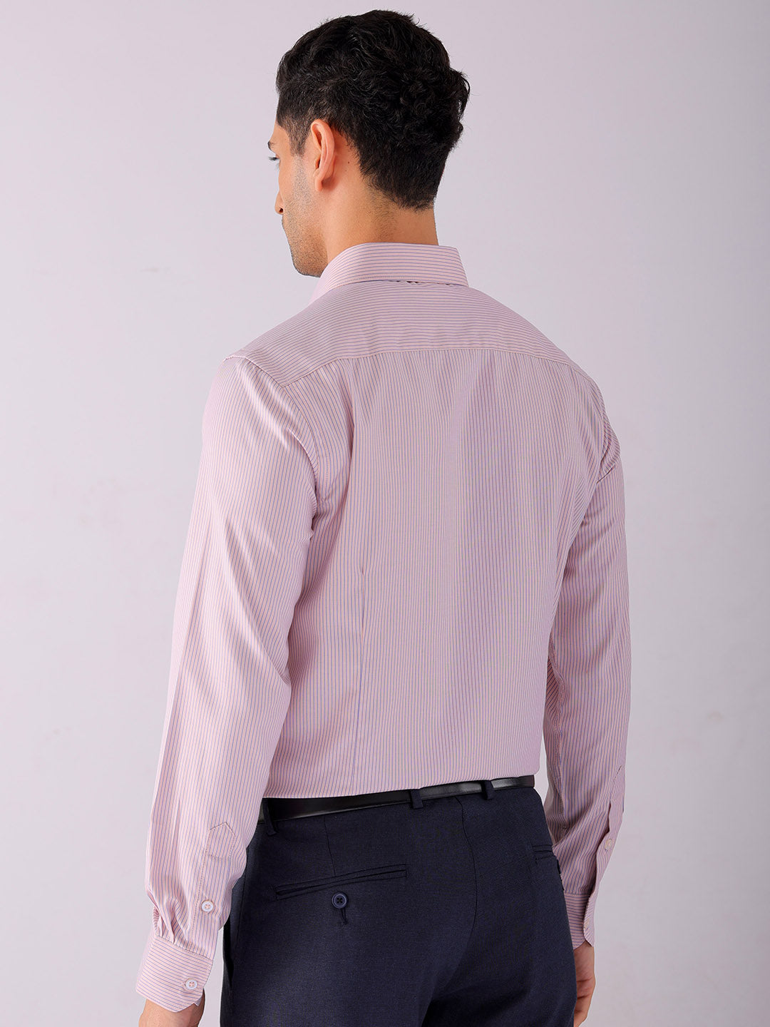 Shop Men's Striped Slim Fit Formal Shirt Online.