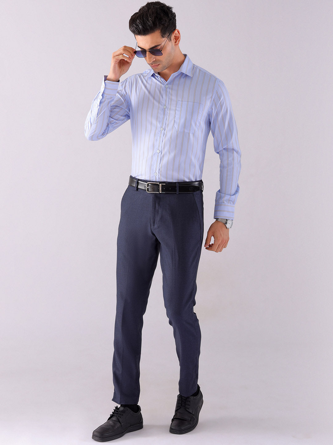 Shop Men's Striped Slim Fit Formal Shirt Online.