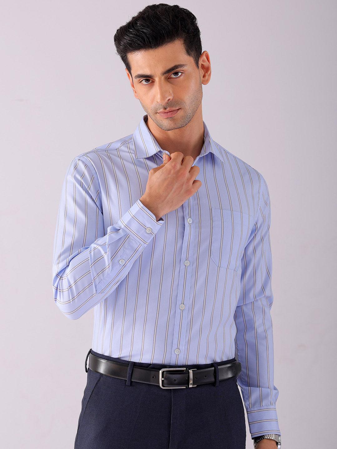 Shop Men's Striped Slim Fit Formal Shirt Online.