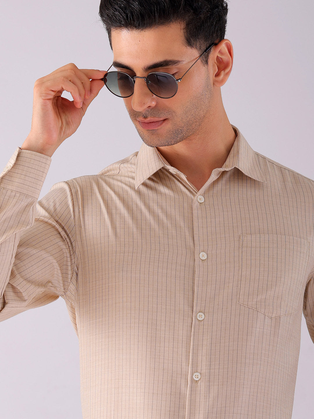 Shop Men's Striped Slim Fit Formal Shirt Online.