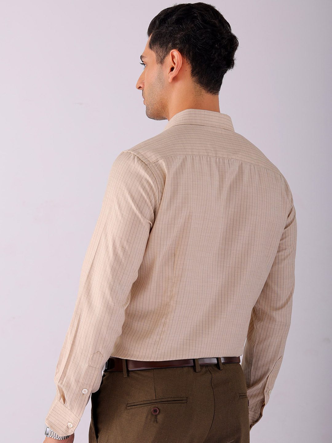 Shop Men's Striped Slim Fit Formal Shirt Online.