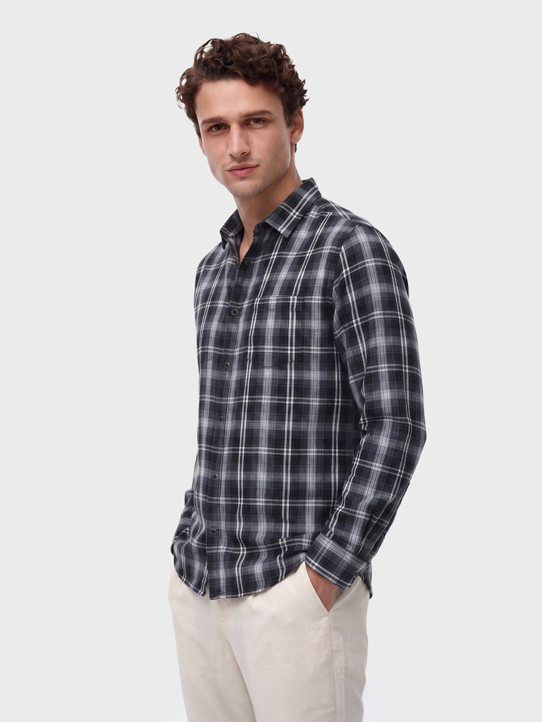 Men's Black Regular Fit Checkered Casual Shirts