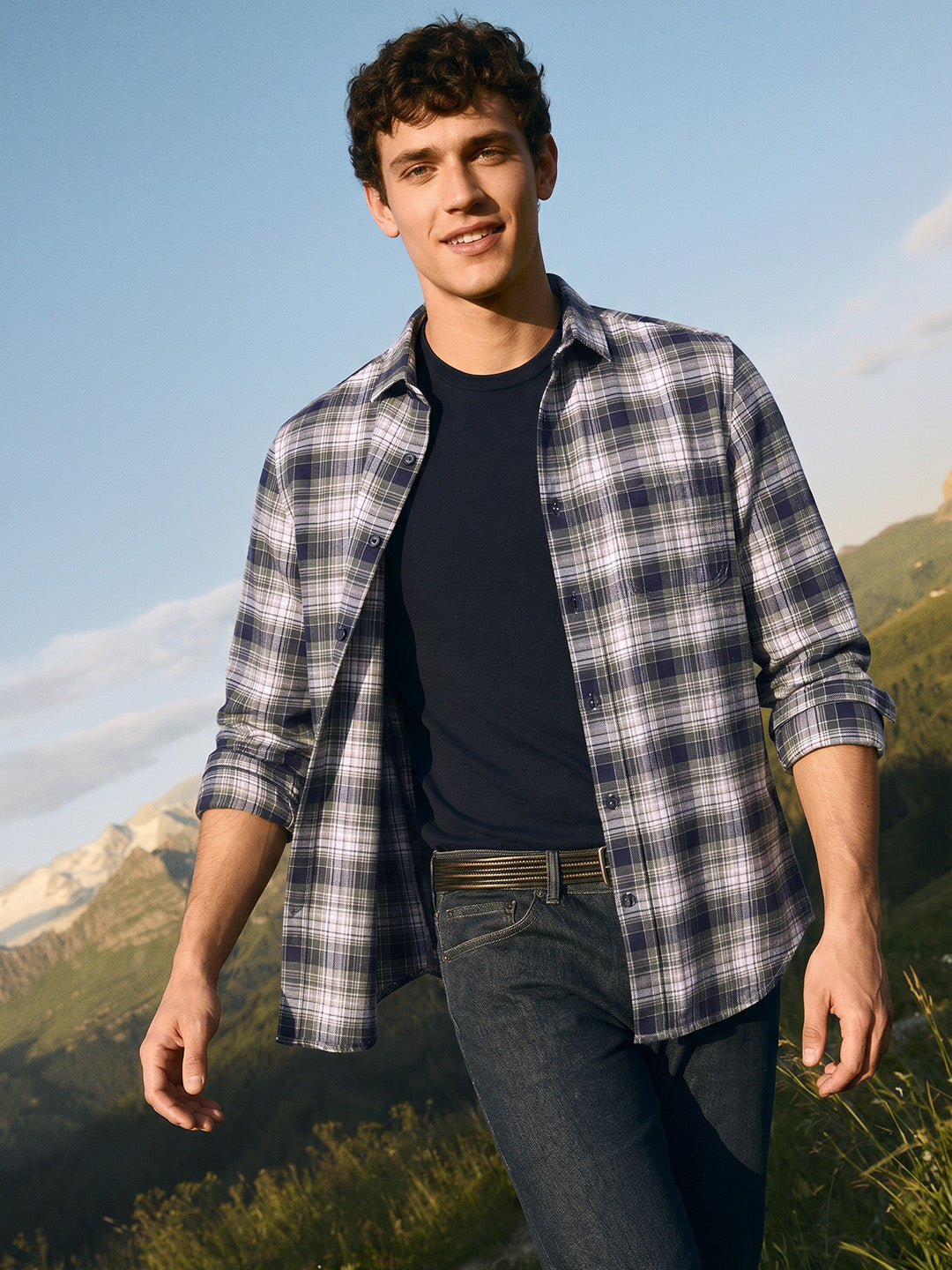 Men's Navy Blue Slim Fit Checkered Casual Shirt