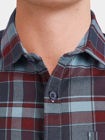 Men's Red Regular Fit Checked Casual Shirt