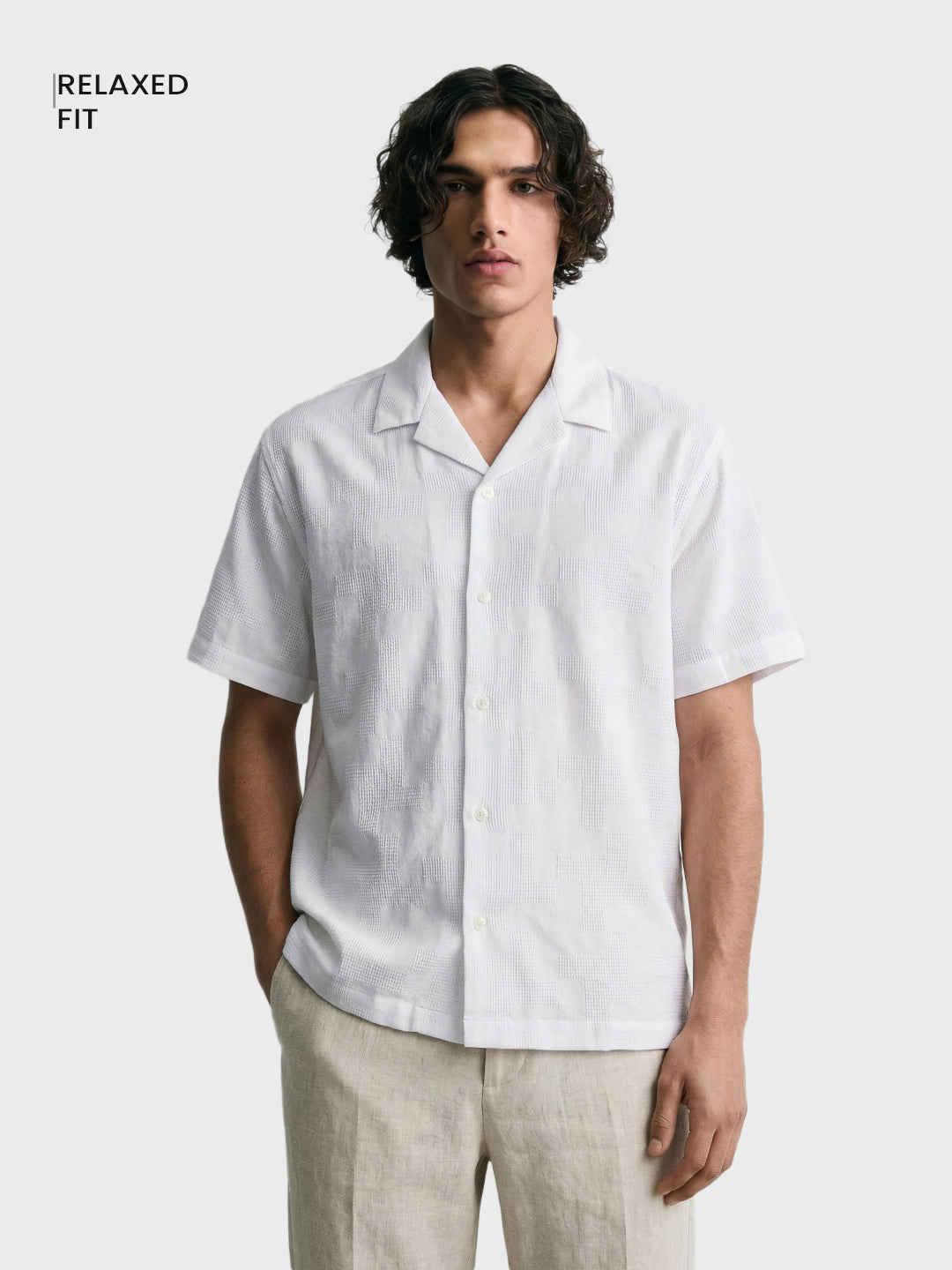 Men's White Relaxed Fit Solid Casual Shirt