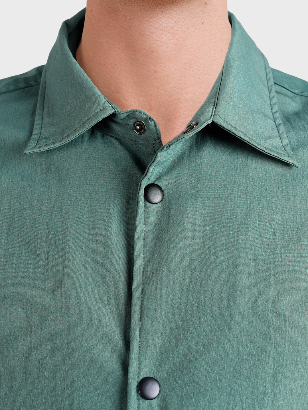 Men's Green Relaxed Fit Solid Casual Shirt
