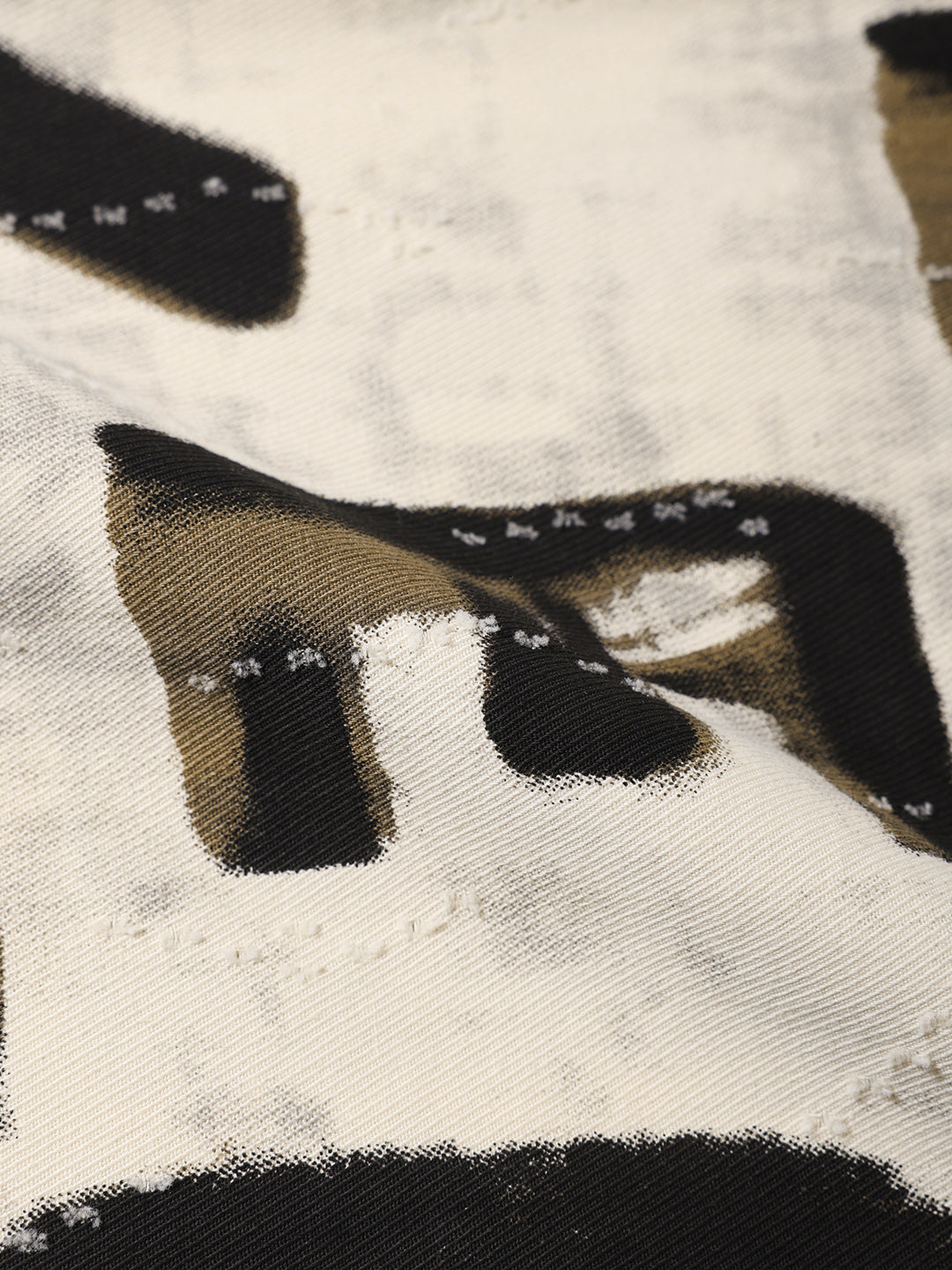 Men's Black Regular Fit Printed Casual Shirt