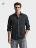 Men's Black Regular Fit Striped Casual Shirts