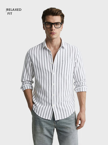 Men's White Relaxed Fit Striped Casual Shirts