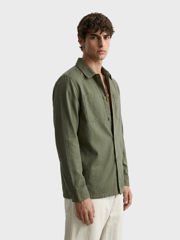 Men's Green Regular Fit Solid Casual Shirt