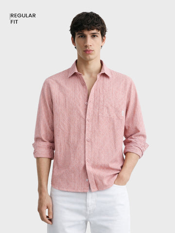 Men's Pink Regular Fit Textured Casual Shirts