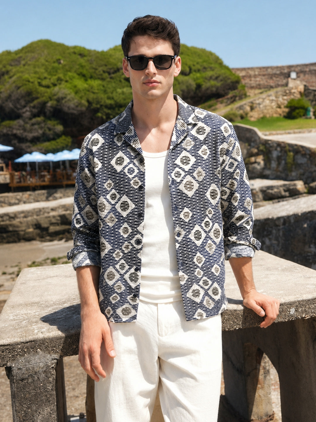 Men's Blue Relaxed Fit Solid Casual Shirt