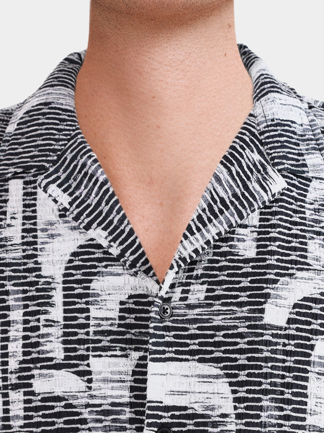 Men's Black Relaxed Fit Solid Casual Shirt
