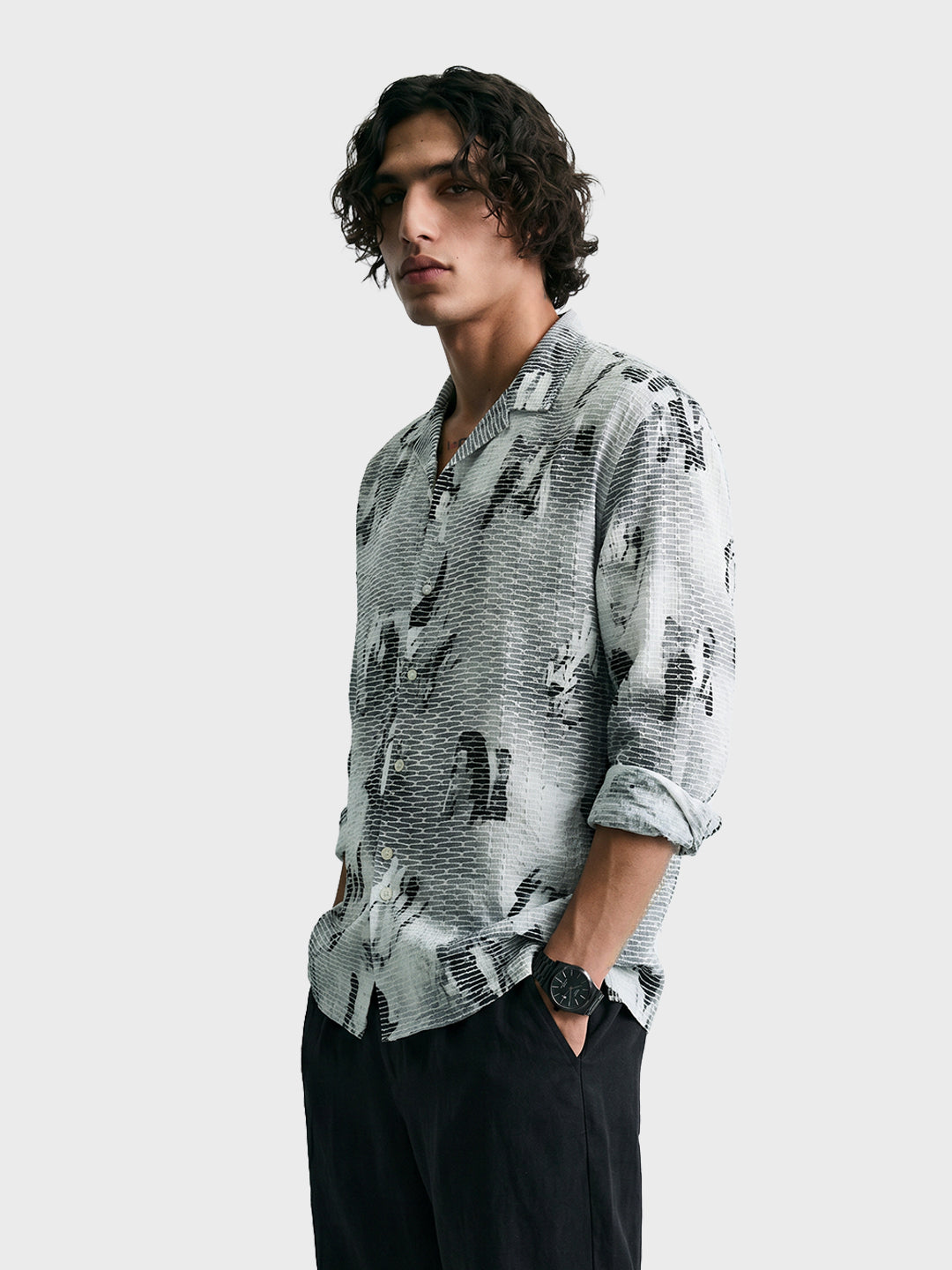 Men's Grey Relaxed Fit Solid Casual Shirt