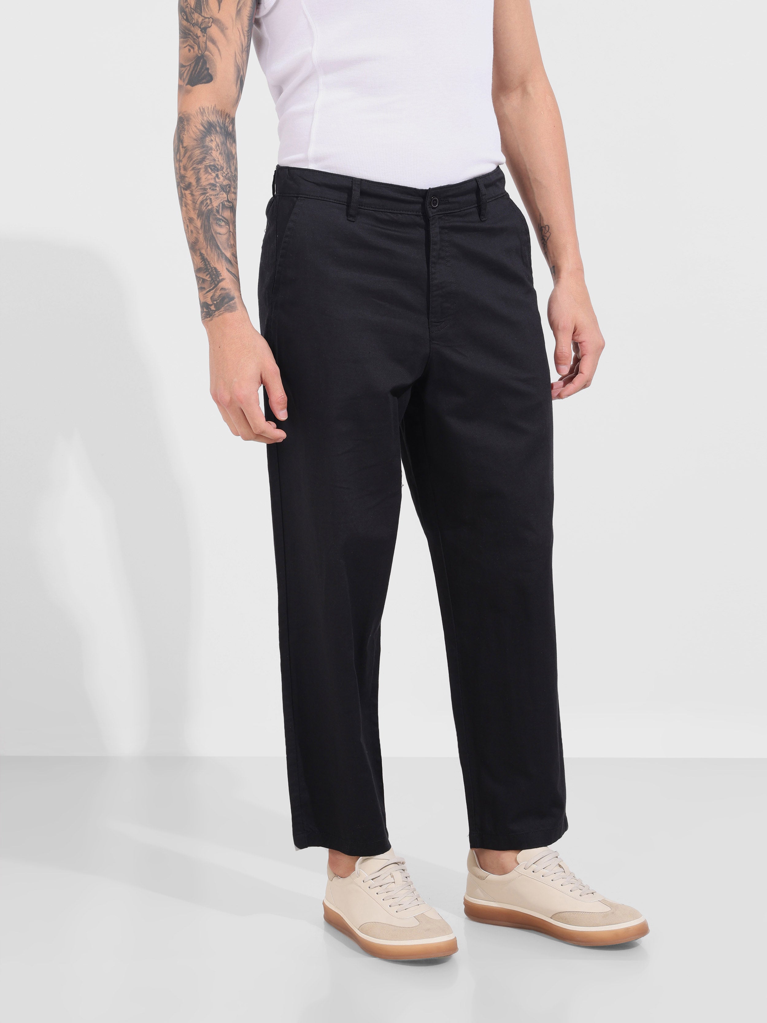 Men's Black Relaxed Fit Solid Casual Trousers
