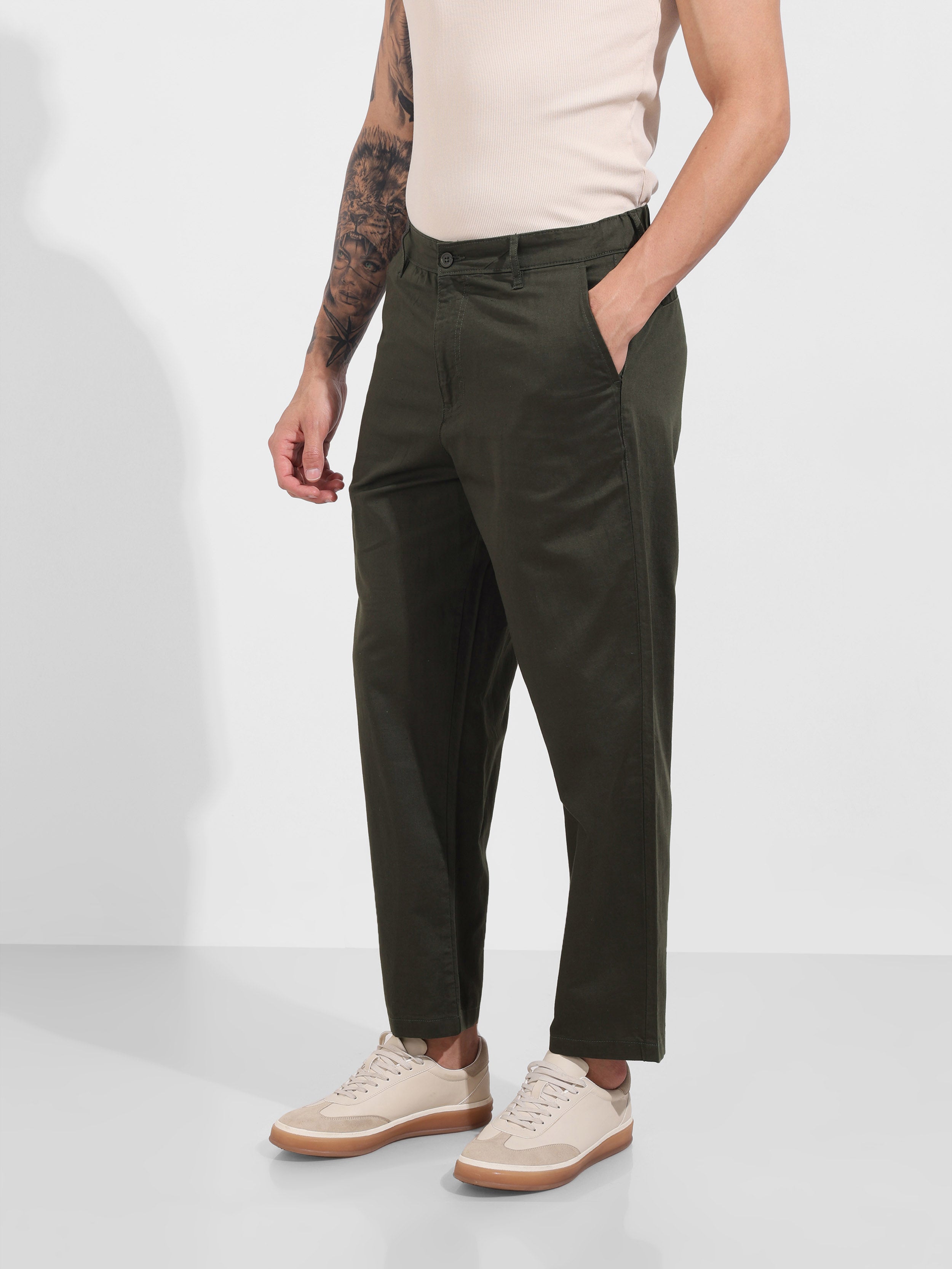 Men's Green Relaxed Fit Solid Casual Trousers