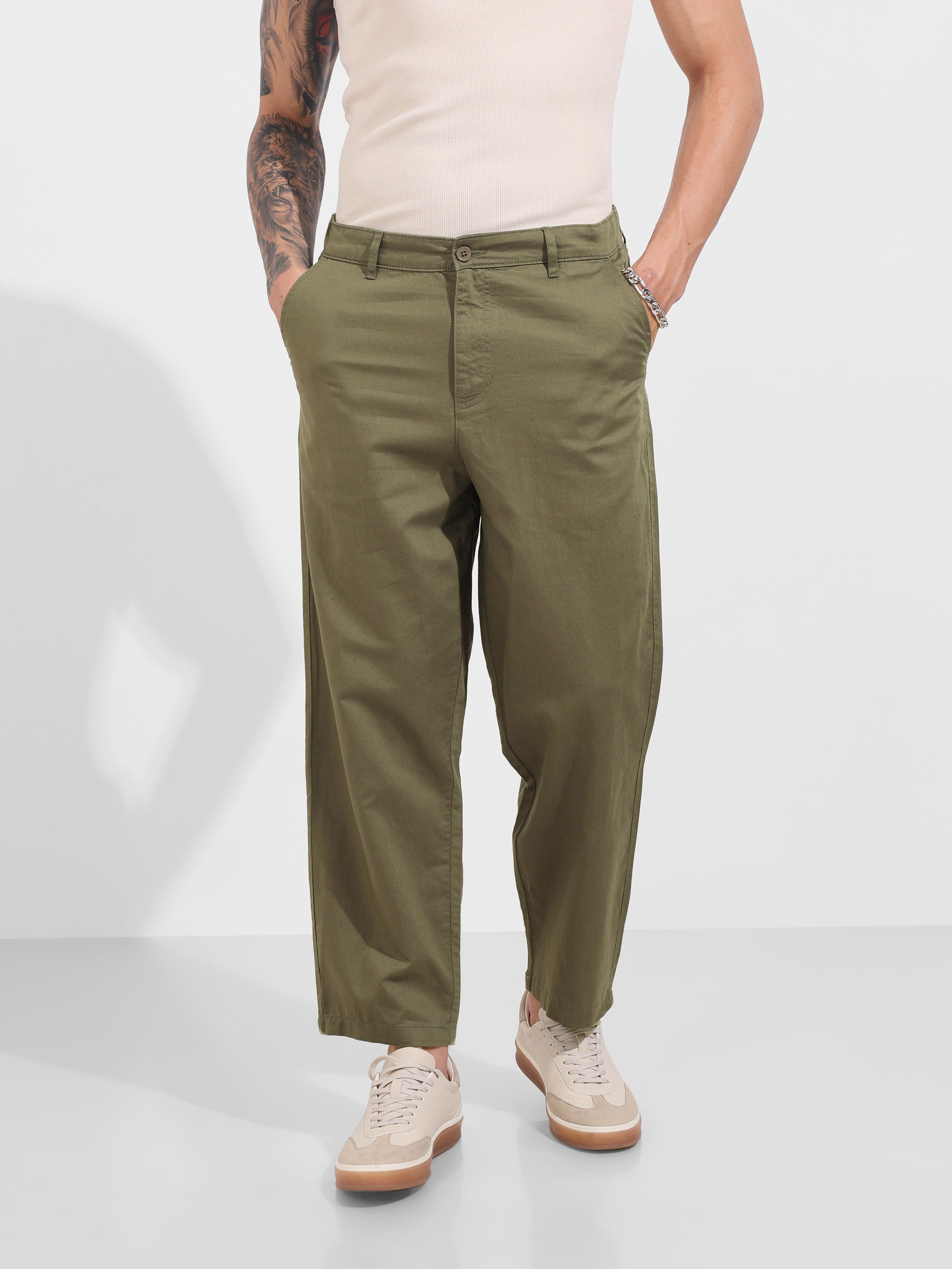 Men's Green Relaxed Fit Solid Casual Trousers