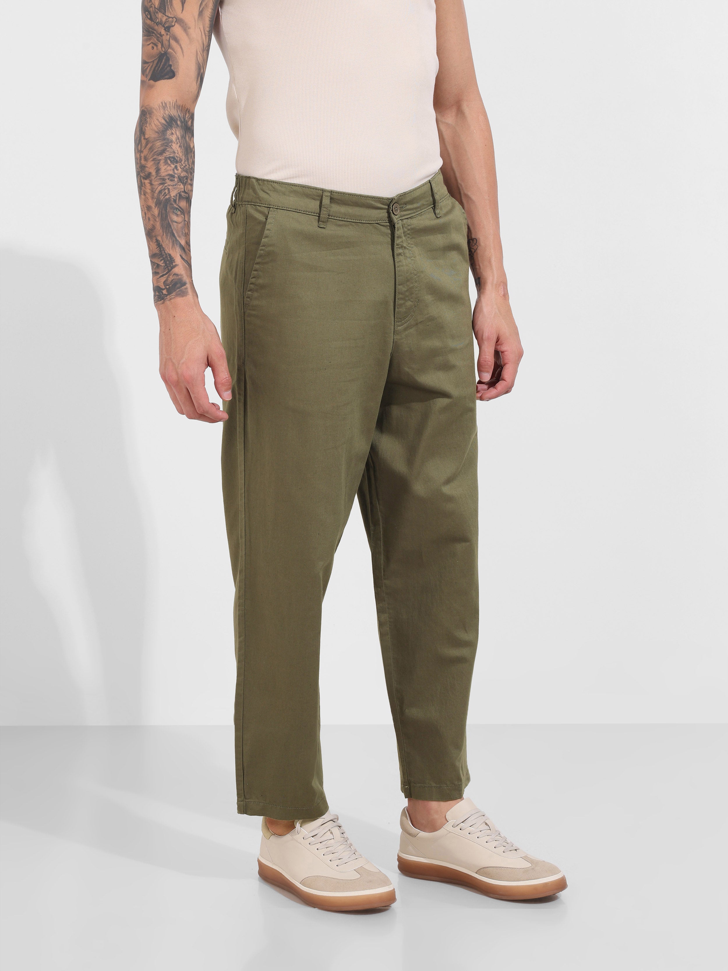 Men's Green Relaxed Fit Solid Casual Trousers