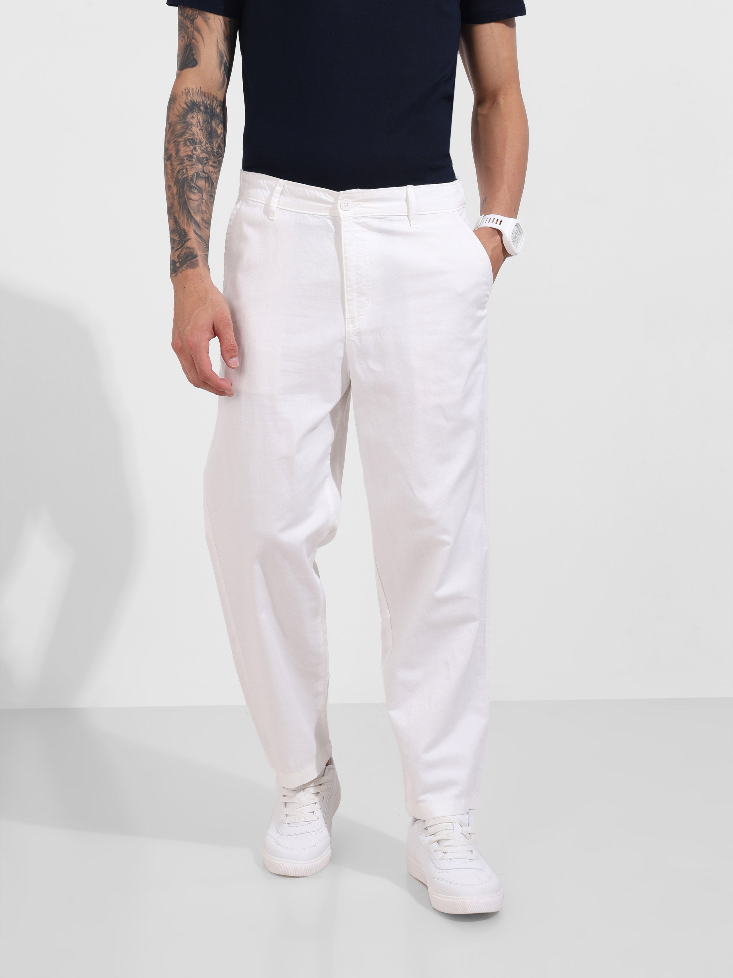 Men's White Relaxed Fit Solid Casual Trousers