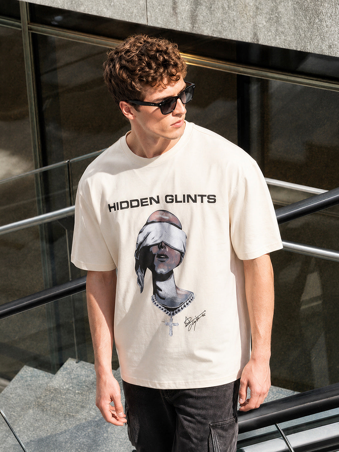 Men's Cream Relaxed Fit Graphic Printed 240 GSM Casual T-Shirt