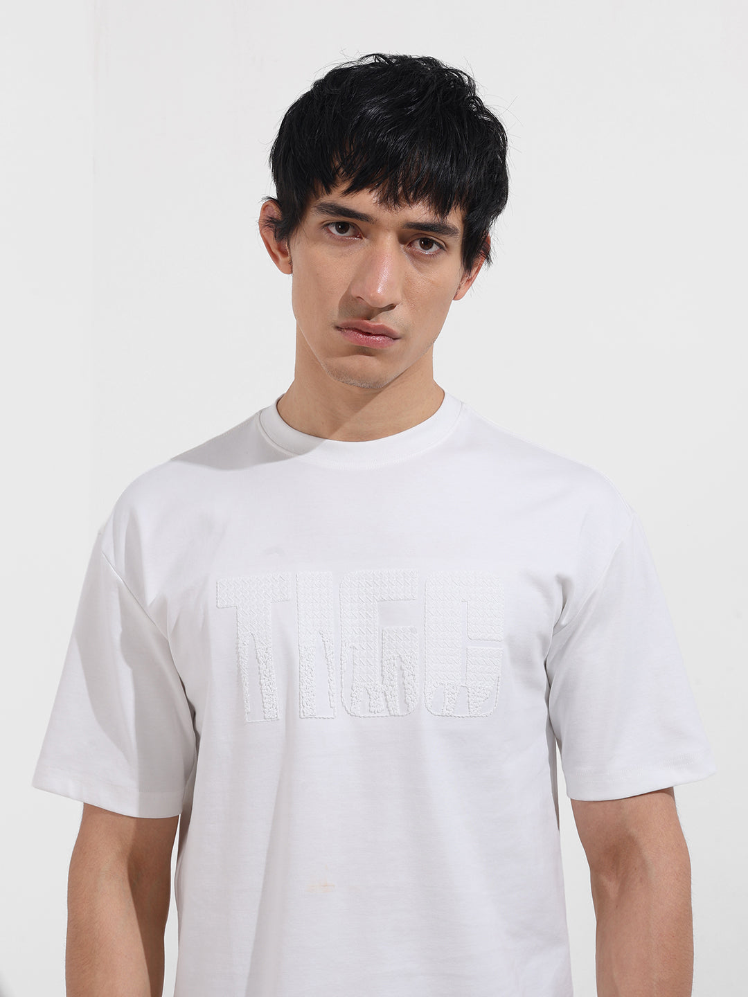 Men's White Relaxed Fit Embroidered Casual T-Shirt