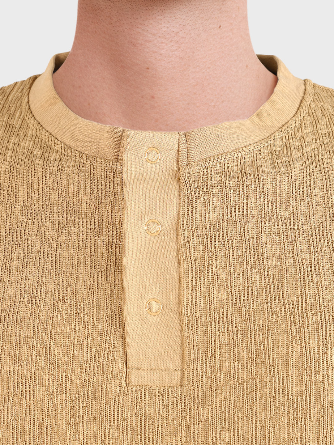 Men's Khaki Relaxed Fit Solid Casual T-Shirts