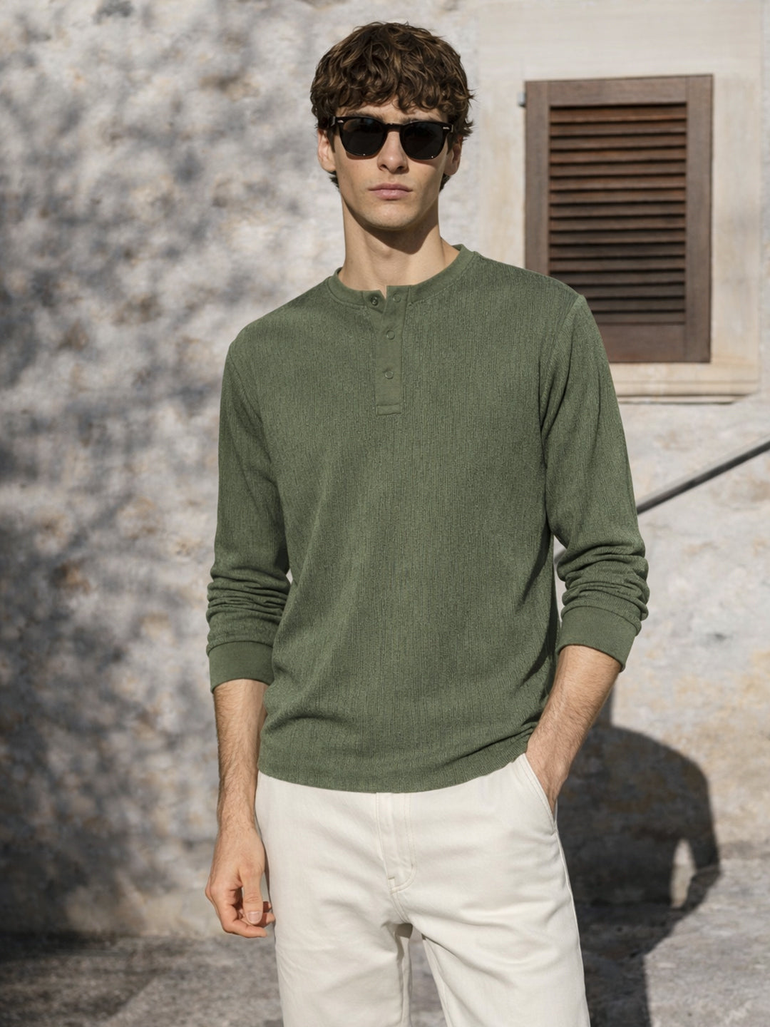Men's Green Relaxed Fit Solid Casual T-Shirts