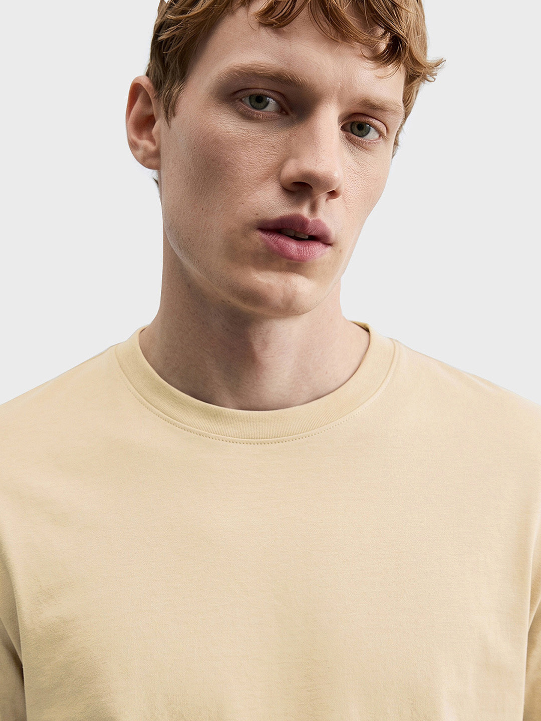 Men's Yellow Regular Fit Solid Casual T-Shirt