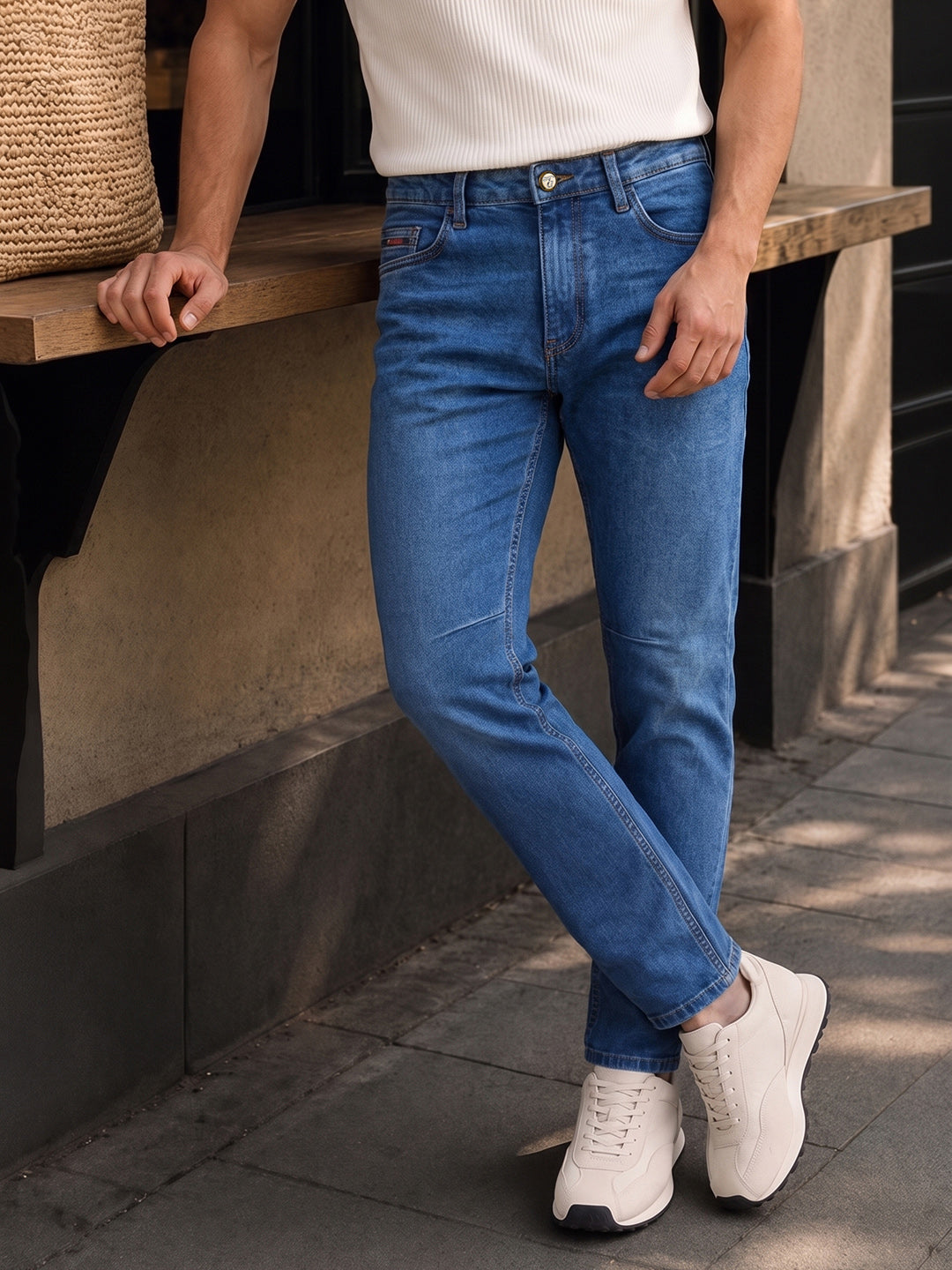 Men's Blue Carrrot Fit Solid Casual Jeans