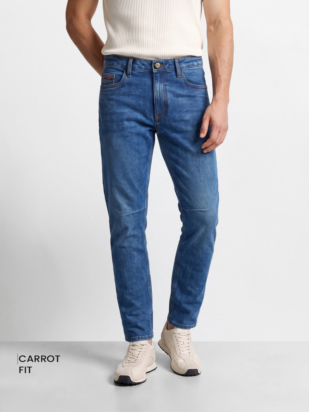 Men's Blue Carrrot Fit Solid Casual Jeans